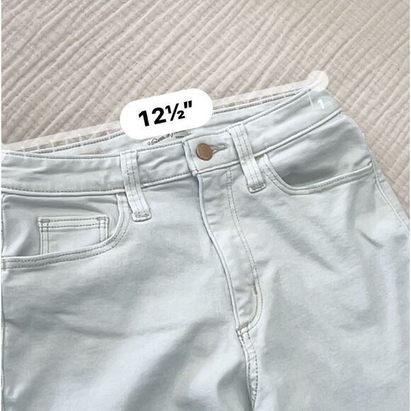 Universal Thread Ivory high rise super stretch skinny sz 6,8,&12 must be bundled - Picture 10 of 13